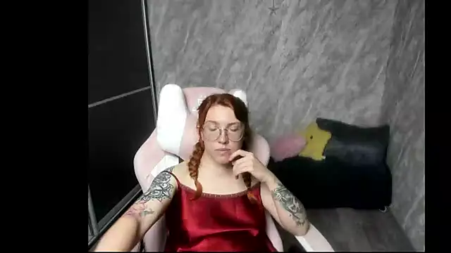 Reginasmilee webcam