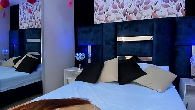 LolaGray__ webcam