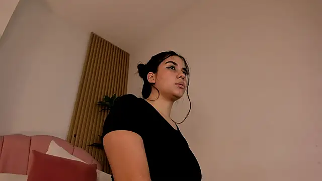 Mara_Betancurt live cam on StripChat