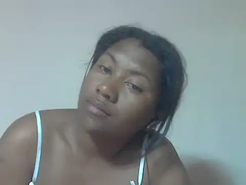 cutybigass live cam on StripChat