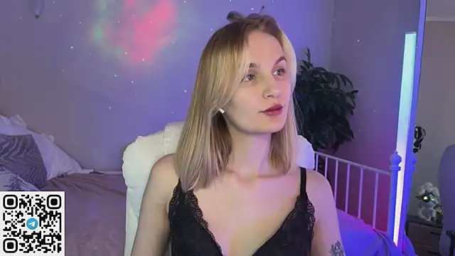 _Vikky_Moon_ webcam