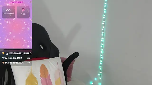 Emma_Hotkiss webcam
