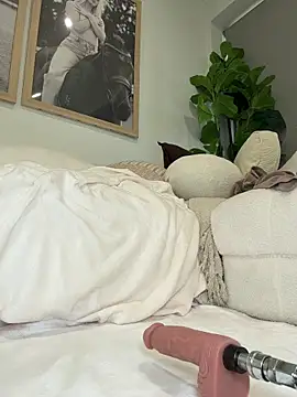 aus_queen 🎋 live sex chat