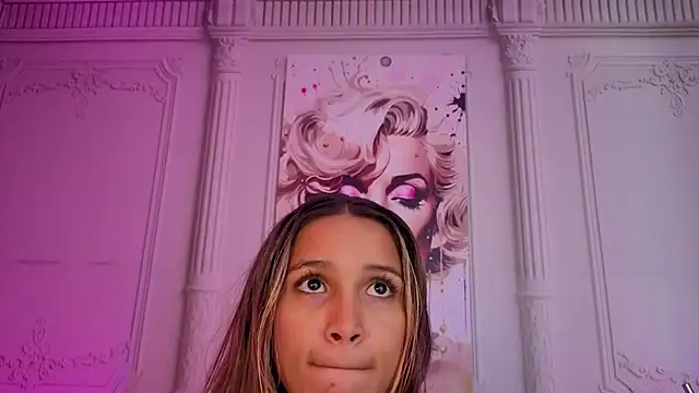 Carohorny4u webcam