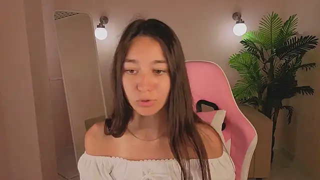 Nicole_Brownie webcam