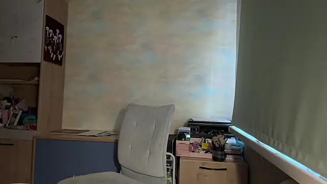 Miaaa_Moon webcam