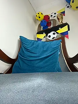 LilaRvsh webcam