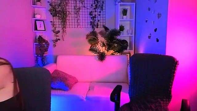 amalialowell webcam