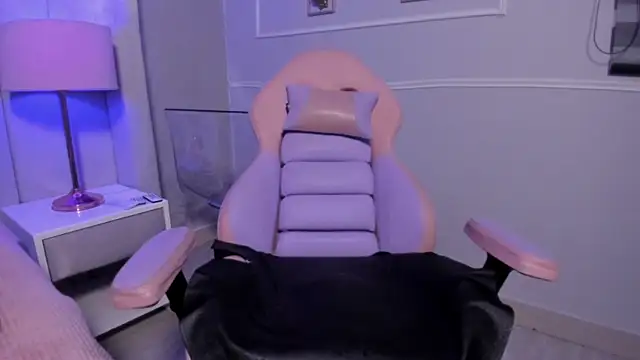 MadeleynRose webcam