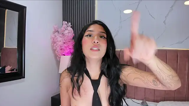 Hanna_Thorne webcam