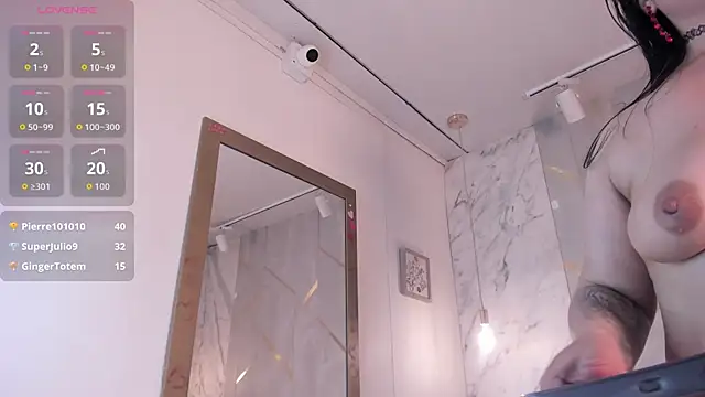 AlmaRose__ webcam