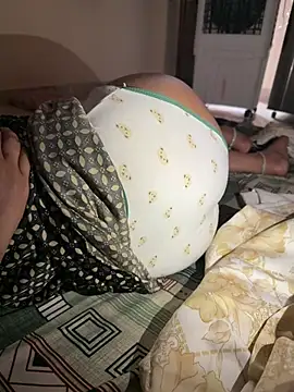 Bold_couple_desi webcam