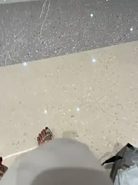 kiss_loo live cam on StripChat