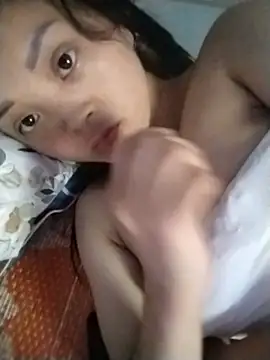 Traem-12 live cam on StripChat