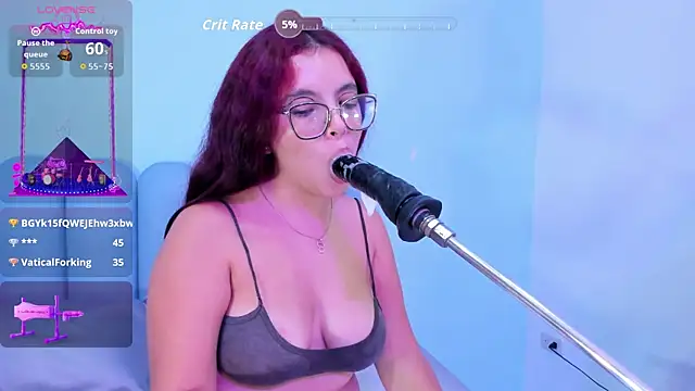 Maddy_red_ live cam on StripChat