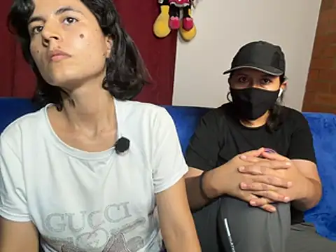 kanela3434 (Ask my age) - Show pantyhose feet
