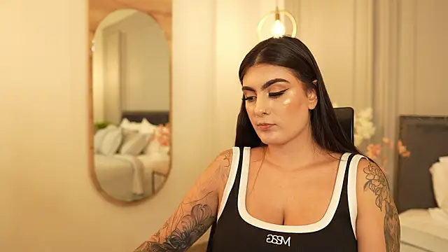 irisbaker (F young) - take off your top... let your bra show🥵