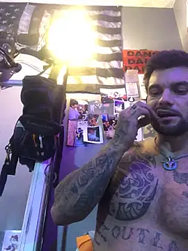CaptHook931 live cam on StripChat