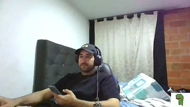coolfriki live cam on StripChat