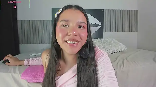 adri_silva (F teen) - Fingers un my pussy +control me  3 min♥️