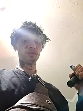 CamsWRLD live cam on StripChat
