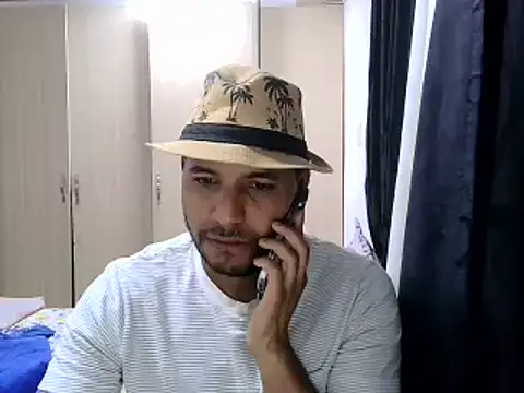 Bruno_vip live cam on StripChat