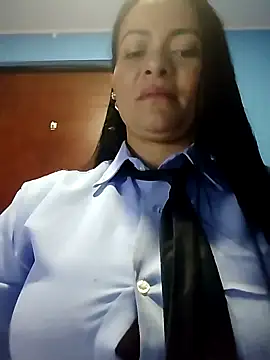 monserrat_ethan (F milf) - THREE FINGERS in My pussy + anal plug
