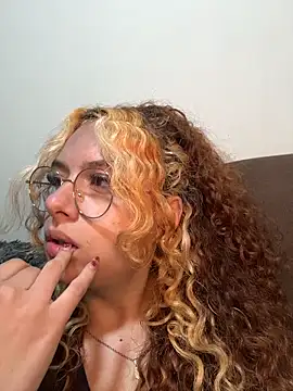 joyce-fire (F young) - Photo hot🔥🥵
