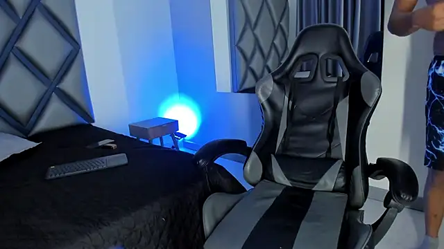 sebastiann_04 live cam on StripChat
