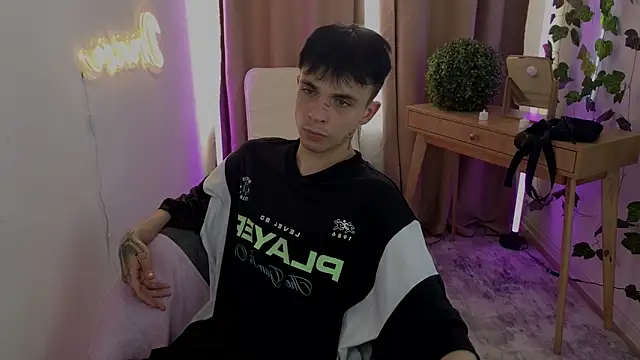 ClarkChaos_ live cam on StripChat