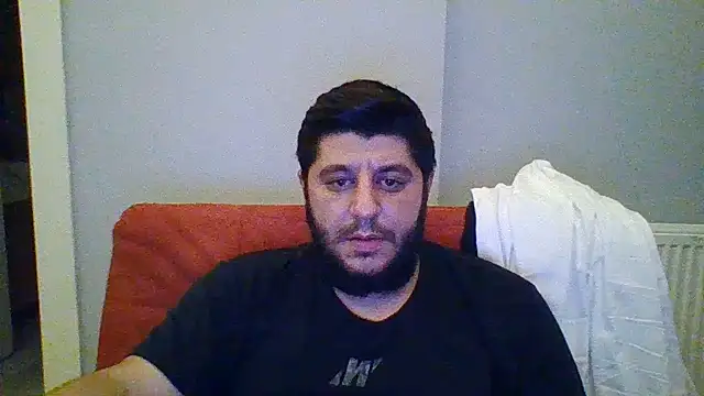 erkekkkadam live cam on StripChat