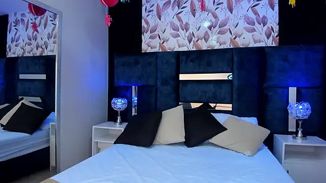 LolaGray__ live cam on StripChat