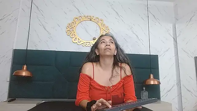 chanel_grant webcam