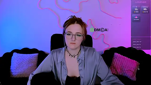 luna_berryy webcam