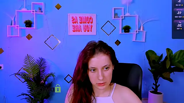 nami_glow webcam