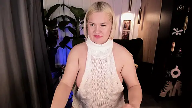 YolandaKiss webcam