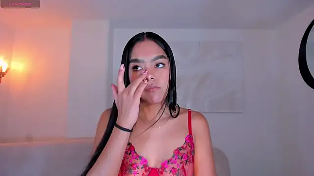 SaphiraJames webcam