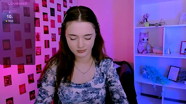 liana_kisses webcam