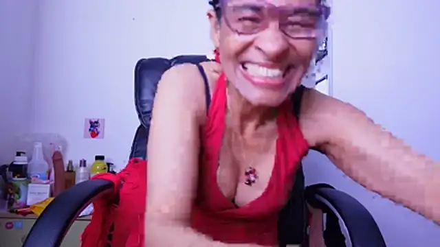 Aries_Mature webcam