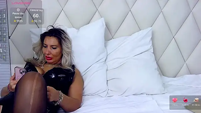 GinaBear webcam