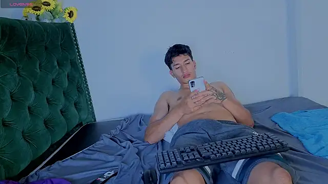 Zayn_Moretti webcam