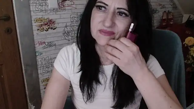 DebraMilf live cam on StripChat