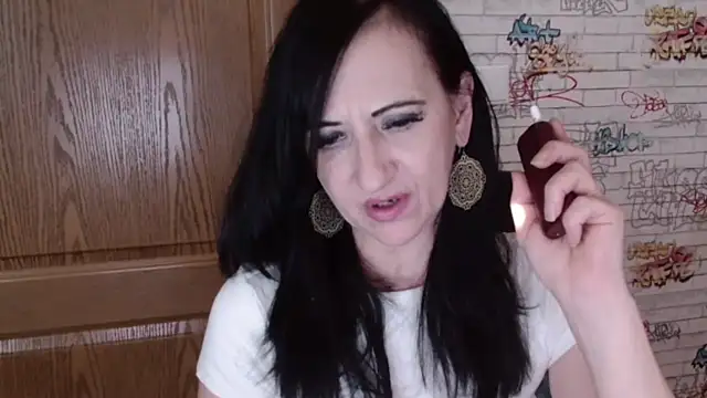 DebraMilf live cam on StripChat