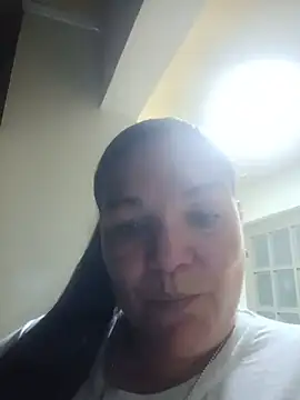 Zuleyka_69 live cam on StripChat