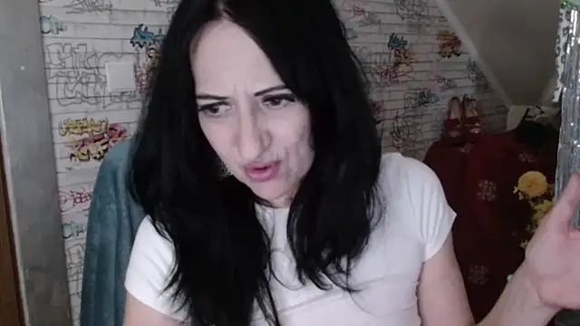 DebraMilf webcam