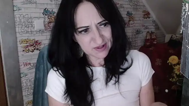 DebraMilf live cam on StripChat
