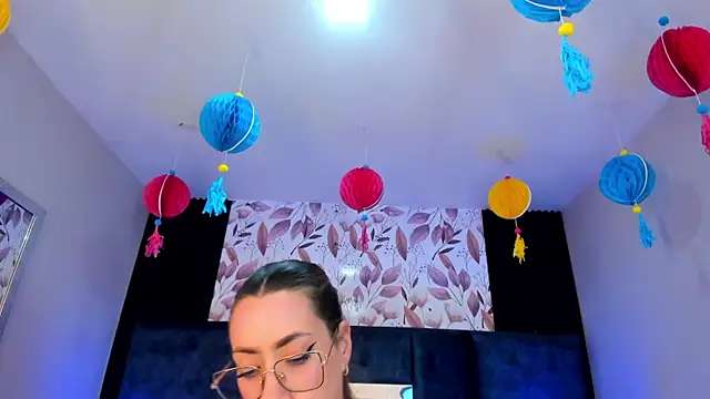 LolaGray__ webcam