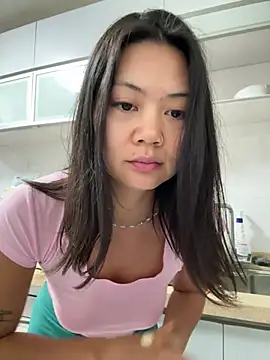 ruanruan05 live cam on StripChat