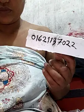 Gulapi_N live cam on StripChat