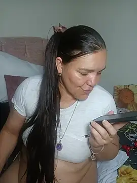Zuleyka_69 webcam